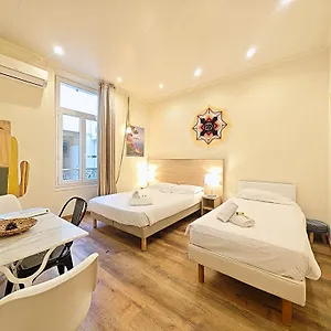 https://viva-riviera-19-rue-des-frres-pradignac.fr-provencehotel.com